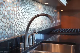 Photo #2: 2264357 Listing