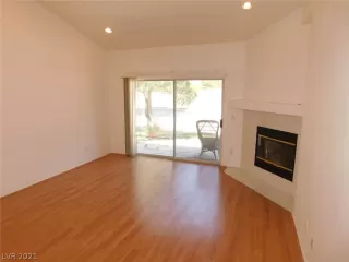 Photo #3: 2264358 Listing