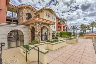 Photo #2: 2264374 Listing