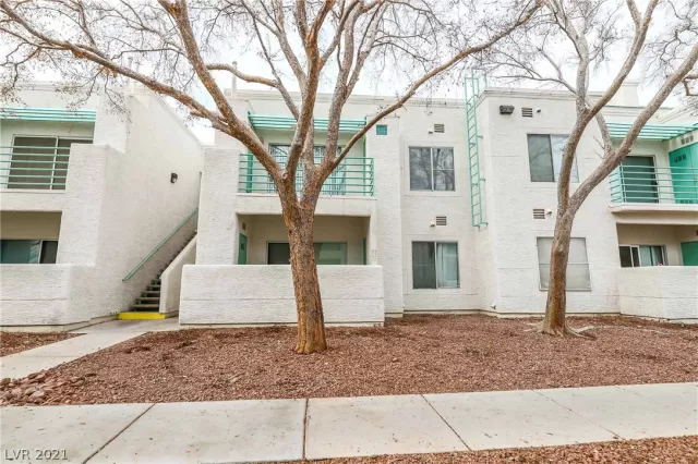 MLS: 2264376 Condo For Sale