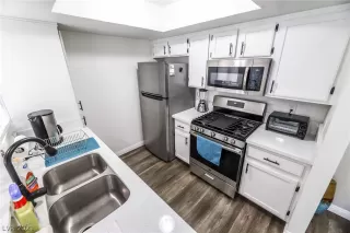 Photo #5: 2264376 Listing