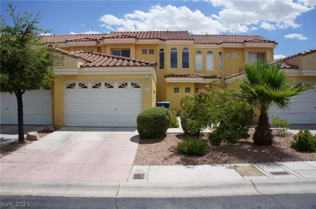 MLS: 2264406 Condo For Sale