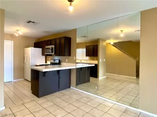 Photo #4: 2264406 Listing 