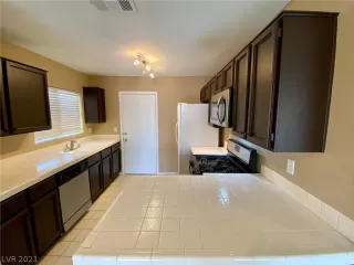 Photo #6: 2264406 Listing 