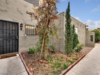 Photo #2: 2264413 Listing 