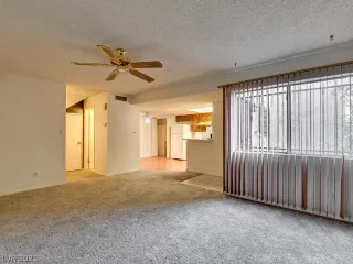 Photo #6: 2264413 Listing 