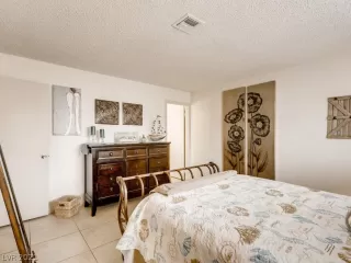 Photo #5: 2264421 Listing 