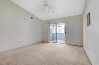 Photo #5: 2264469 Listing