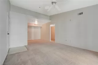 Photo #6: 2264469 Listing