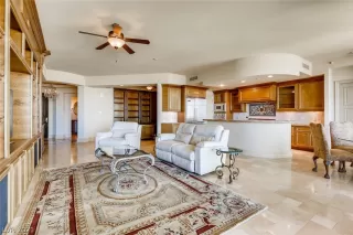 Photo #4: 2264482 Listing