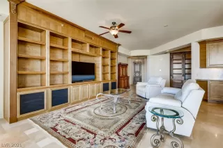 Photo #5: 2264482 Listing