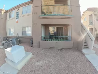 Photo #1: 2264493 Listing