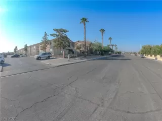 Photo #5: 2264493 Listing