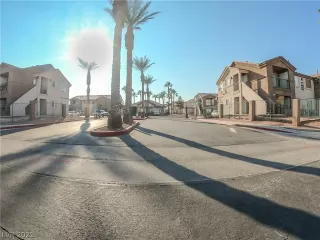 Photo #6: 2264493 Listing