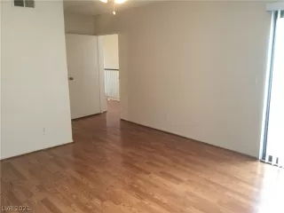 Photo #5: 2264505 Listing 