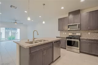 Photo #2: 2264535 Listing 