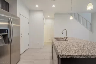 Photo #4: 2264535 Listing 