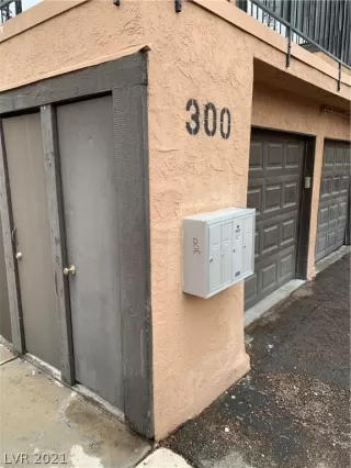 Photo #2: 2264609 Listing