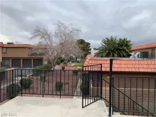 Photo #5: 2264609 Listing