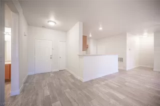 Photo #3: 2264616 Listing 