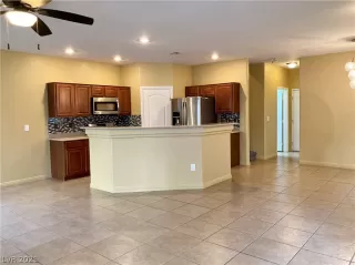 Photo #4: 2264643 Listing 