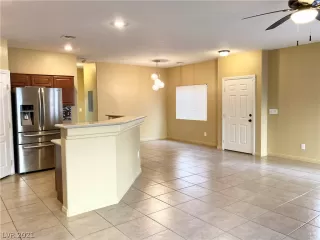 Photo #5: 2264643 Listing 