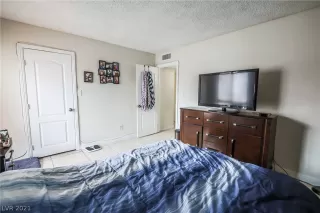 Photo #5: 2264656 Listing