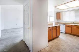 Photo #1: 2264708 Listing