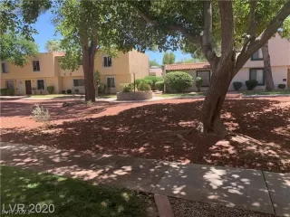 Photo #1: 2264724 Listing