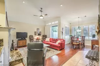 Photo #6: 2264747 Listing