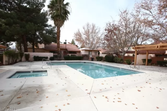 MLS: 2264751 Condo For Sale