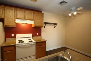 Photo #5: 2264751 Listing