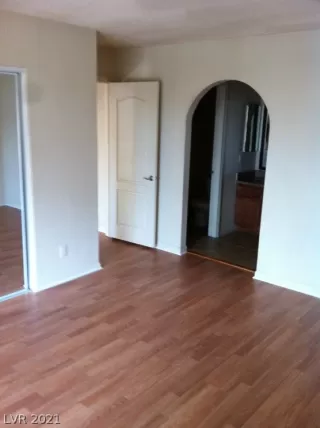 Photo #2: 2264850 Listing 