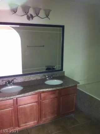 Photo #3: 2264850 Listing 