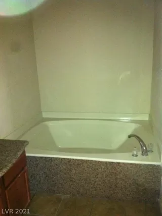 Photo #4: 2264850 Listing 