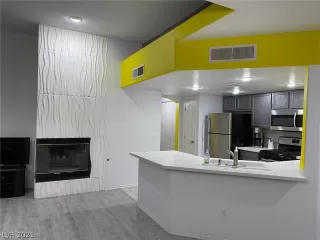 Photo #2: 2264865 Listing 