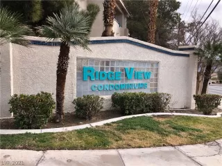 Photo #5: 2264874 Listing