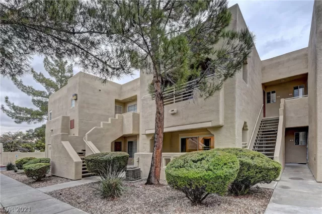 MLS: 2264877 Condo For Sale