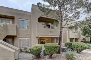 Photo #1: 2264877 Listing