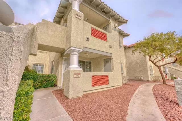 MLS: 2264880 Condo For Sale