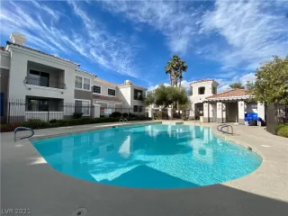 Photo #3: 2264940 Listing 