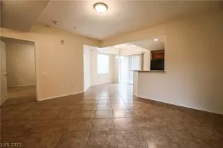 Photo #5: 2264959 Listing