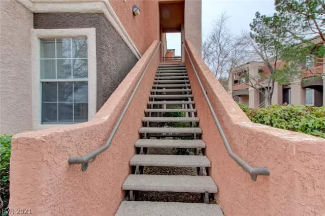 MLS: 2264967 Condo For Sale