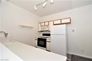 Photo #2: 2264977 Listing 