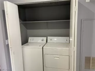 Photo #4: 2265025 Listing 