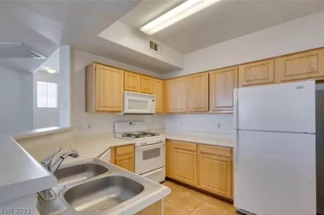 MLS: 2265032 Condo For Sale