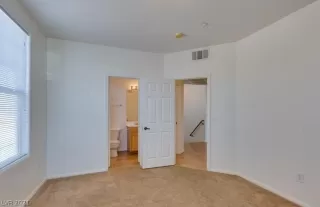 Photo #4: 2265032 Listing 