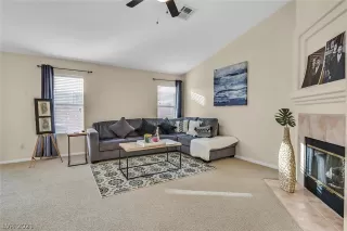 Photo #5: 2265034 Listing 