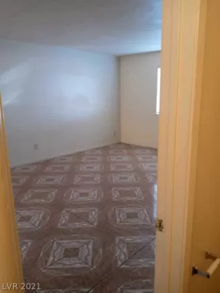 Photo #4: 2265066 Listing 