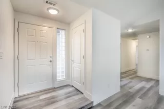 Photo #2: 2265081 Listing